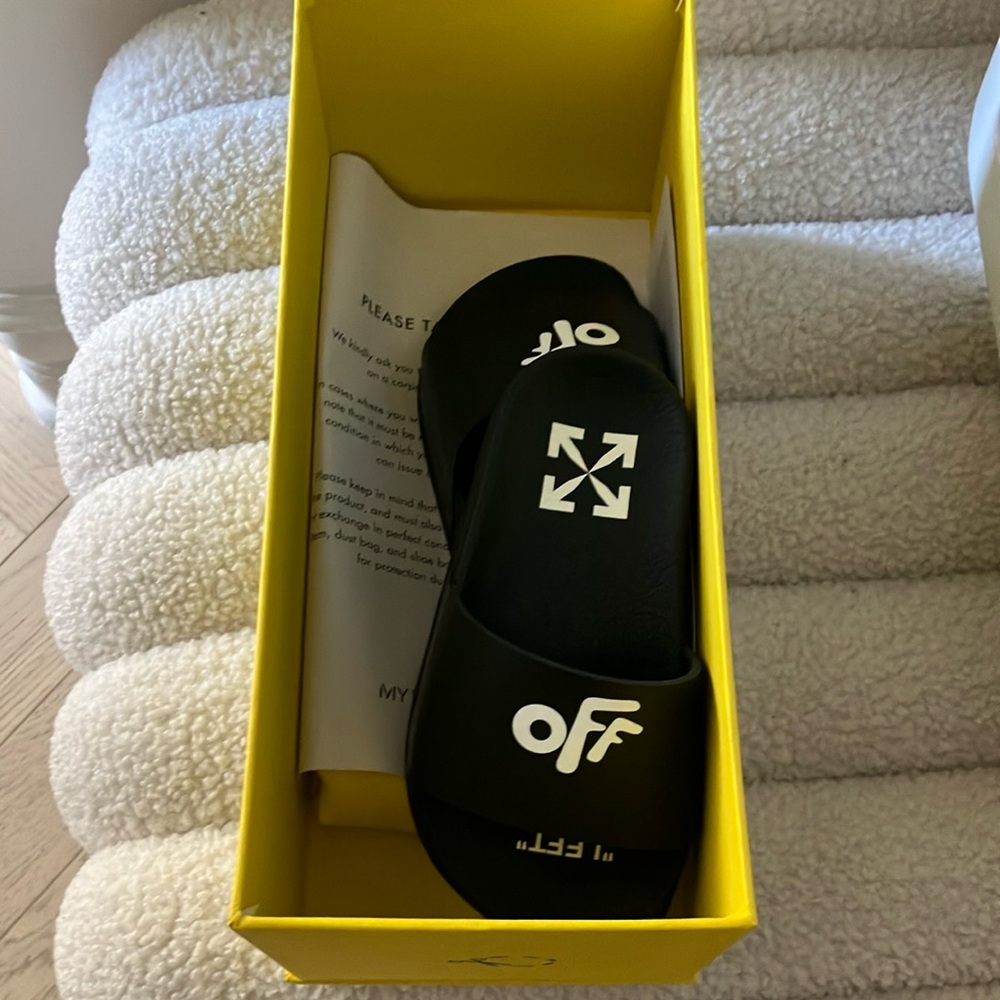 Off white boys shoes